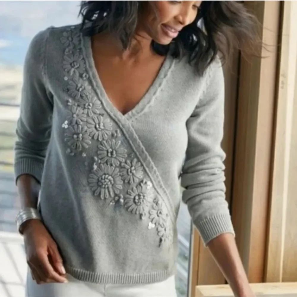 Soft Surroundings Gray V-Neck Embellished Floral Embroidered Sweater Size Small